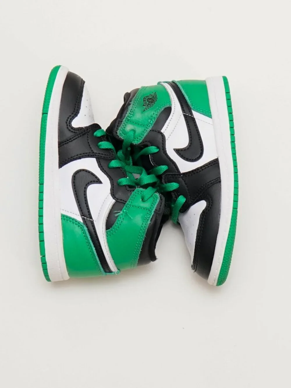 Air Jordan 1 Retro OG High Lucky Green - Size 9C